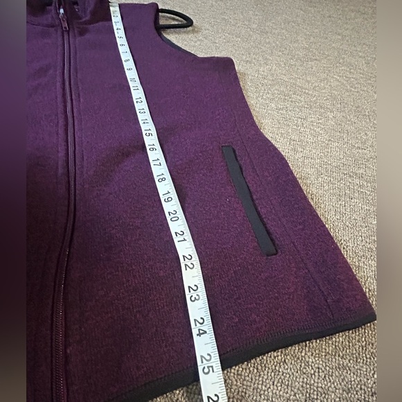 Sears, size 8, purple vest, full front zip with pockets - Picture 9 of 9